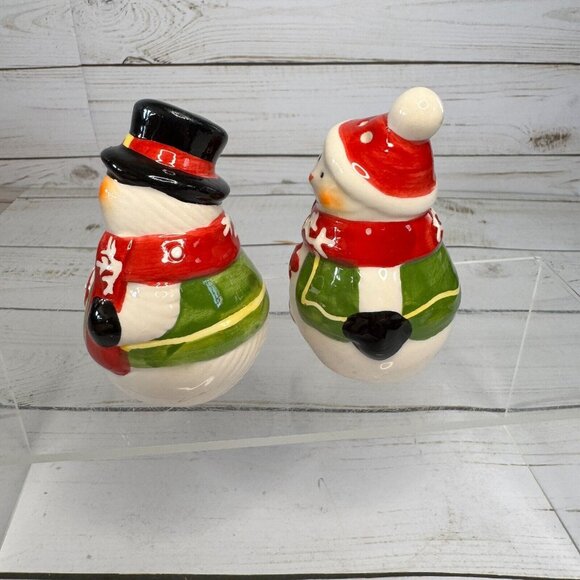 Christmas Snowman Red Scarf Ice Skates Salt & Pepper Shakers Set Ceramic - Picture 4 of 6